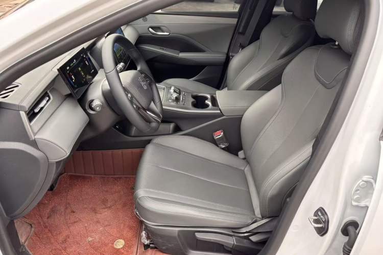 Used BYD Qin PLUS 2025 DM-i Smart Drive 55KM Leading Model
