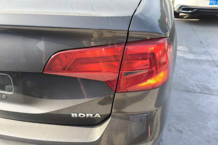 Used Volkswagen Bora 2016 1.6L Automatic Comfort Model
