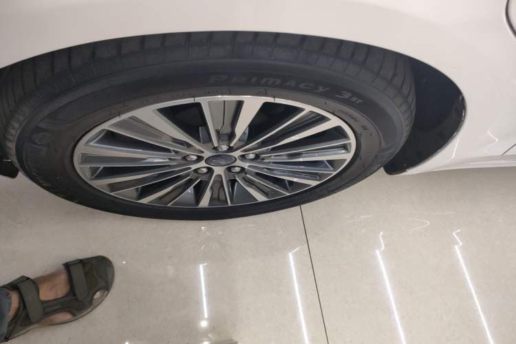 Used Ford Mondeo New Energy 2018 2.0 PHEV Smart-Controlled Fashion Edition China VI Standard