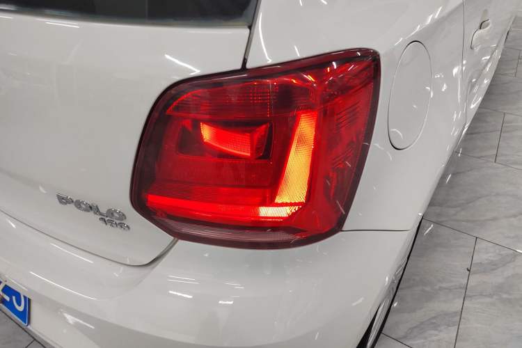 Used Volkswagen Polo 2016 1.6L Automatic Comfort Model