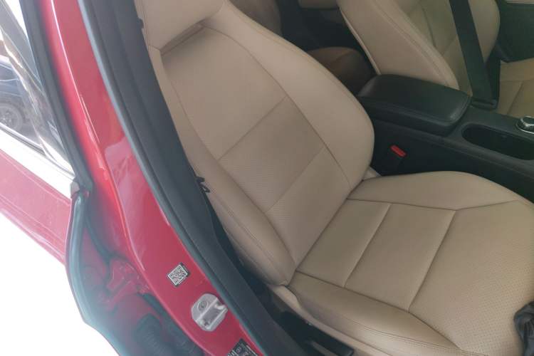 Used Mercedes-Benz GLA 2015 GLA 200 Fashion Model