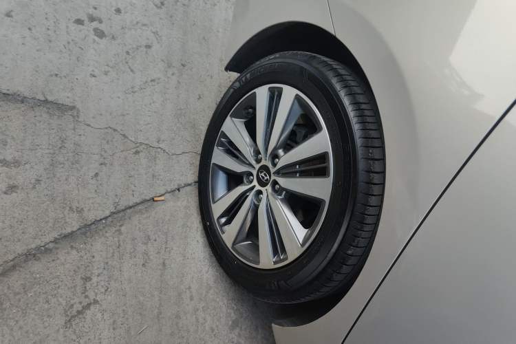 Used Hyundai Mistra 2014 1.8L Automatic Deluxe DLX Model