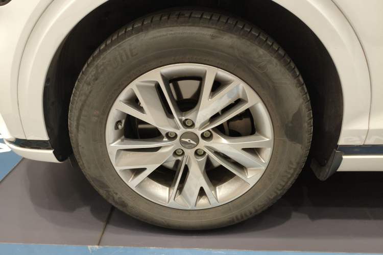 Used Genesis GV70 2023 2.5T Two-Wheel Drive Luxury Edition
