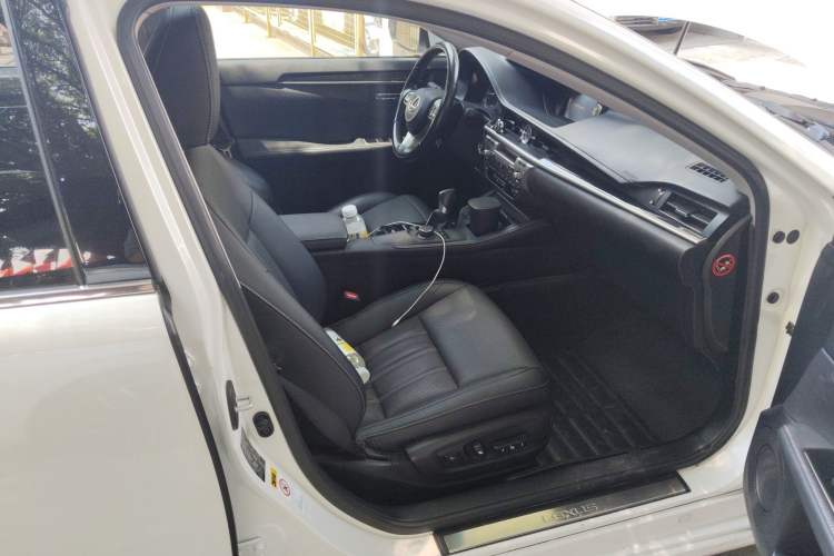 Used Lexus ES 2015 200 Elite Edition
