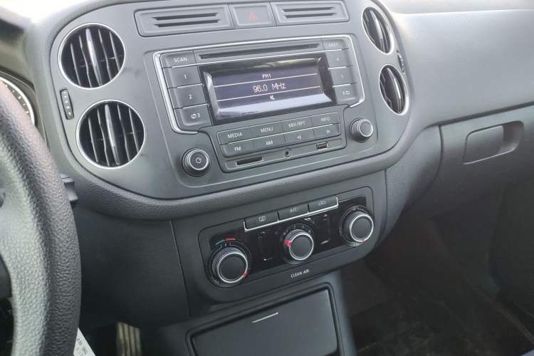 Used Volkswagen Tiguan 2016 280TSI Automatic Two-Wheel-Drive Silk Road Style Edition
