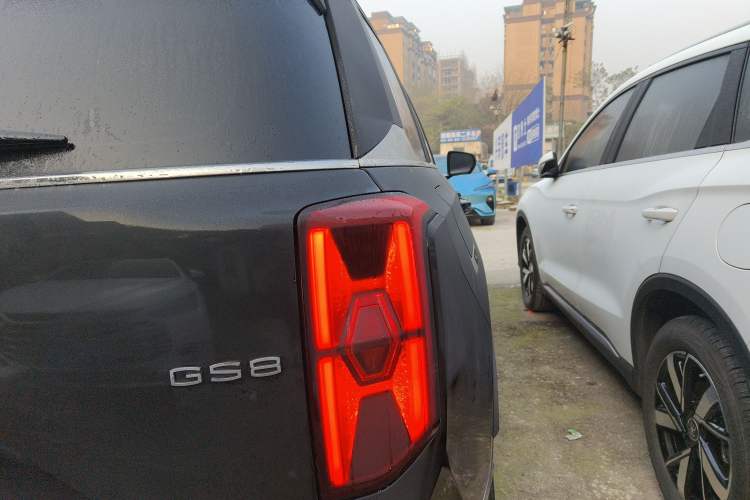 Used GAC Trumpchi GS8 2022 Linghang Series 2.0 TGDI Two-Wheel-Drive Luxury Smart Connectivity Version (7 Seats)