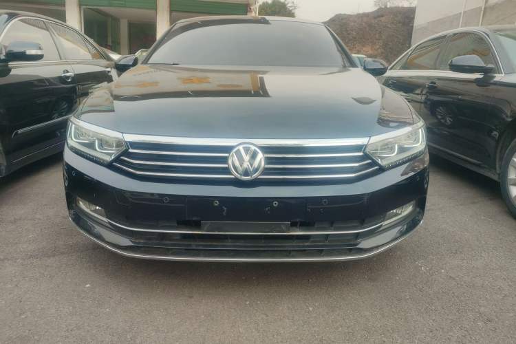 Used Volkswagen Magotan 2019 330TSI DSG Leading Model China VI Standard
