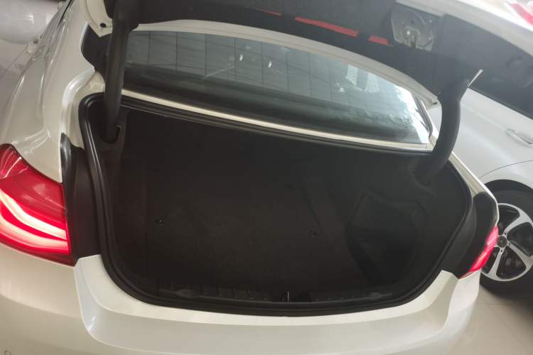 Used BMW 3 Series 2017 320Li Fashion Model
