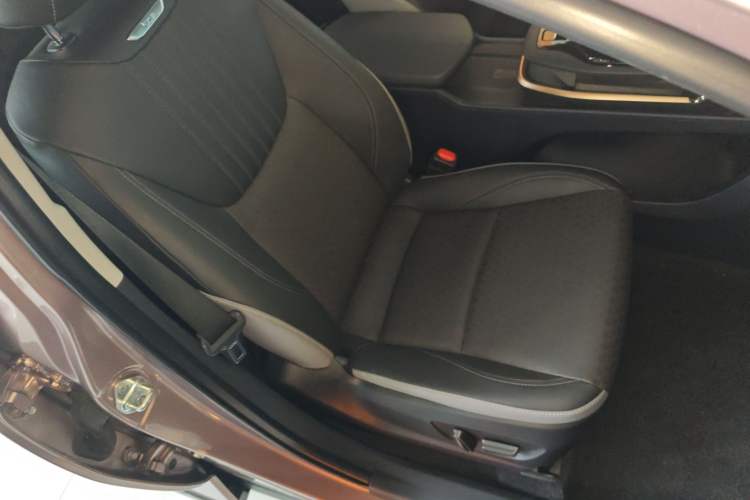 Used Toyota bZ3 2023 616 km Long-Range Premium
