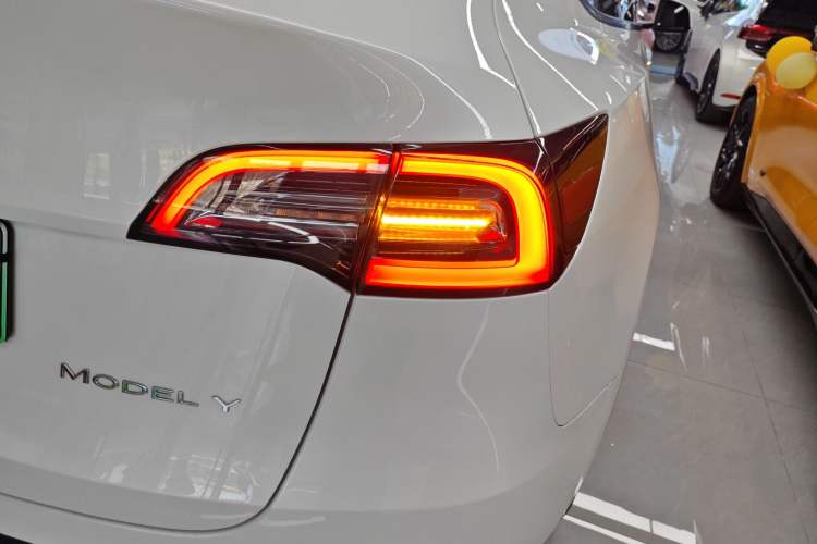 Used Tesla Model Y 2024 Rear-Wheel-Drive Version
