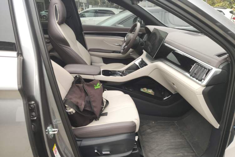 Used BYD Song PLUS New Energy 2025 DM-i 160KM Flagship Model
