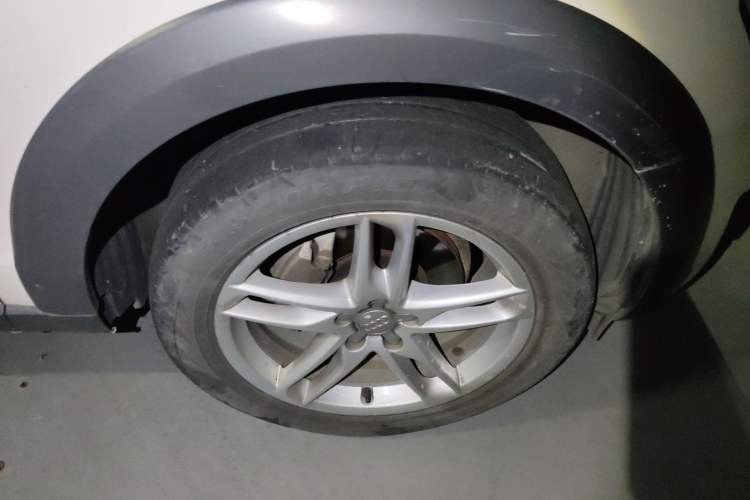 Used Audi Q5 2017 Plus 40 TFSI Technology Model
