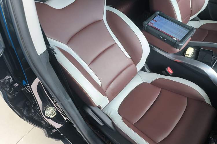 Used Geely Auto Emgrand X7 Sport 2022 1.8TD DCT Zhiya Trim
