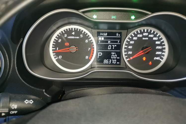 Used Bestune X40 2018 Internet Celebrity Edition 1.6L Automatic Luxury Version
