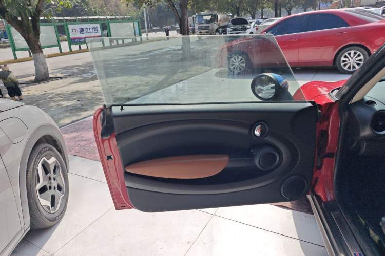 Used  MINI 2011 1.6L COOPER Fun
