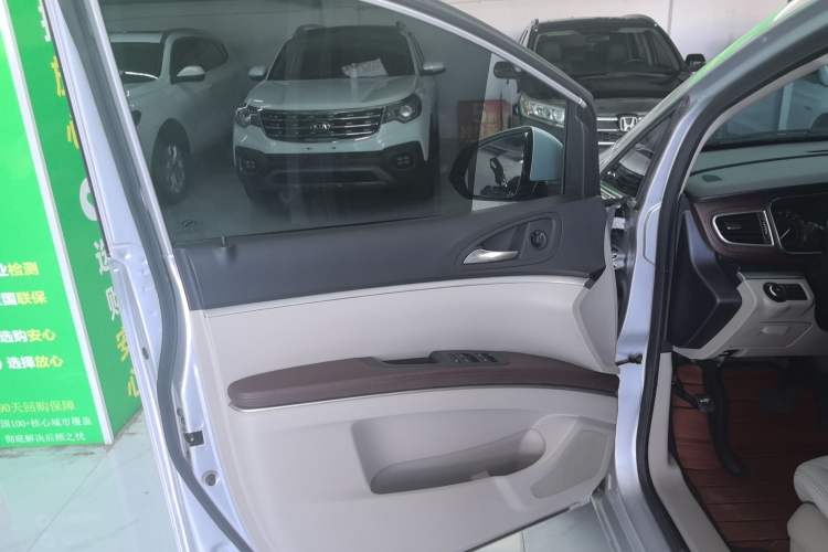 Used Buick GL8 2017 25S Luxury Version China V Standard
