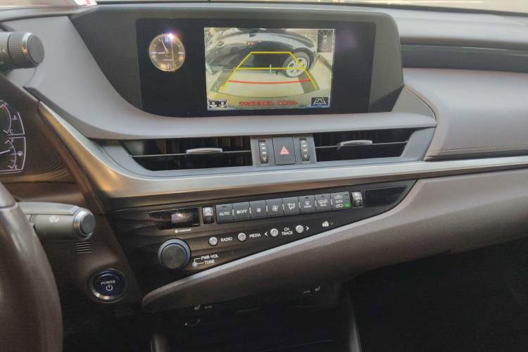 Used Lexus ES 2018 300h Premier Edition China V Standard