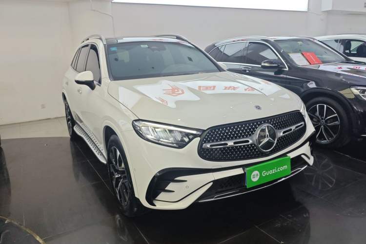 Used Mercedes-Benz GLC 2023 Facelift GLC 260 L 4MATIC Luxury Version 7-Seater
