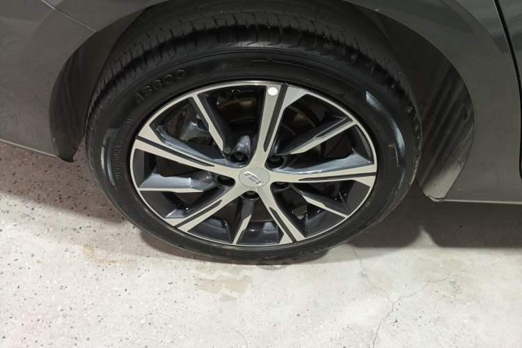 Used Geely Auto Emgrand 2023 4th Generation Champion Edition 1.5L CVT Prestige Model
