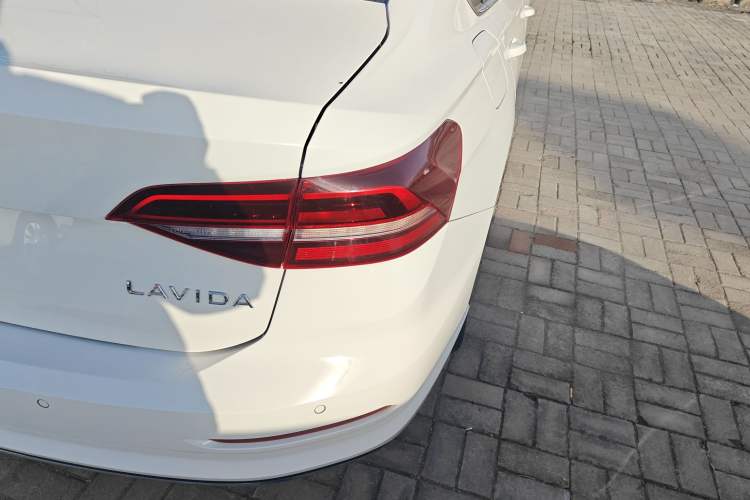 Used Volkswagen Lavida 2021 1.5L Automatic Vision Edition
