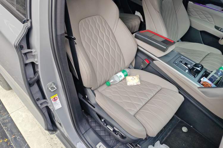 Used BYD Tang New Energy 2025 DM-i 115KM Flagship Model
