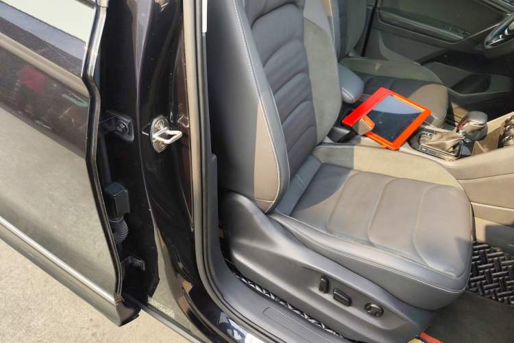 Used Volkswagen Tiguan L 2018 Facelift 330TSI Automatic Two-Wheel Drive Luxury Edition
