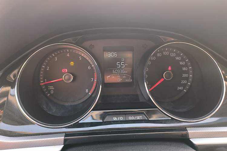 Used Volkswagen Bora 2016 1.6L manual Comfort trim level