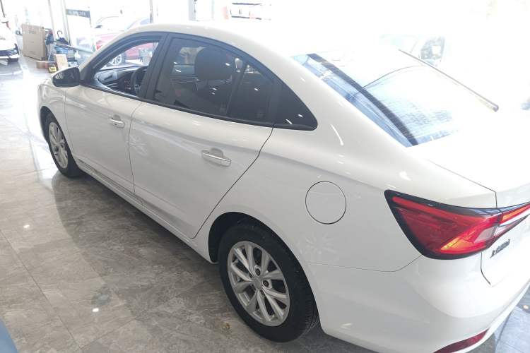 Used Roewe i5 2020 1.5L Automatic 4G Connected Linghao Edition
