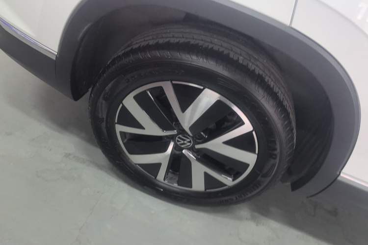 Used Volkswagen Tayron 2024 300TSI Two-Wheel-Drive Luxury Plus Advanced Version