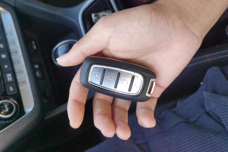 Used Hyundai Sonata Plug-in Hybrid 2018 2.0 PHS Smart Connect Version China VI Standard
