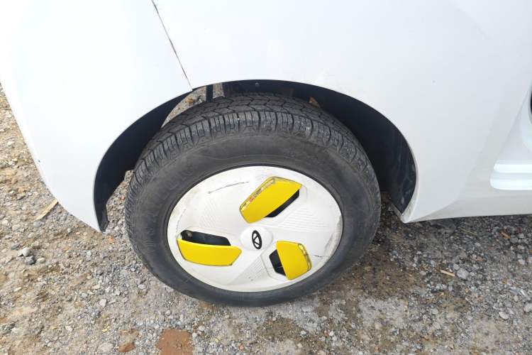 Used Chery QQ Ice Cream 2022 170km Sundae Phosphate Lithium-Ion