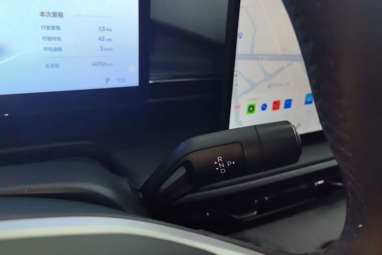 Used  E5 2024 440km Launch Edition
