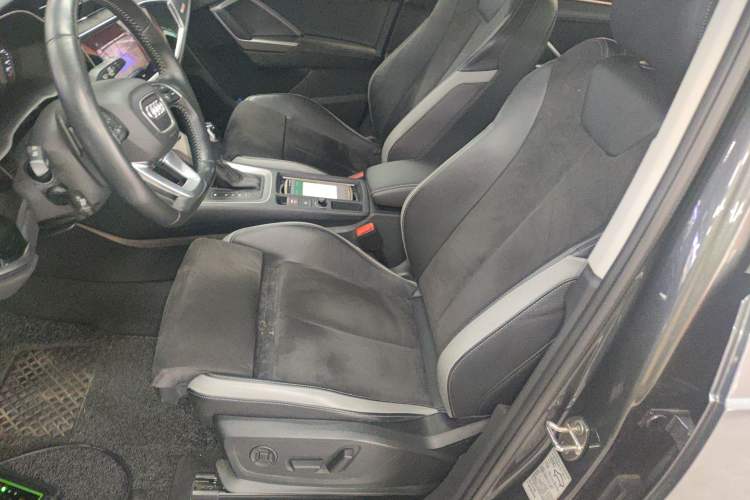 Used Audi Q3 2019 40 TFSI Fashion Dynamic Model
