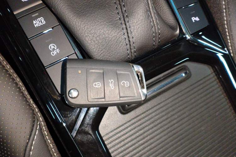 Used Volkswagen Passat 2025 Premium Version 380TSI Dragon Edition
