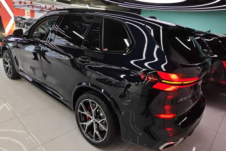 Used BMW X5 2023 xDrive 30Li Luxury M Sport Night Edition Package