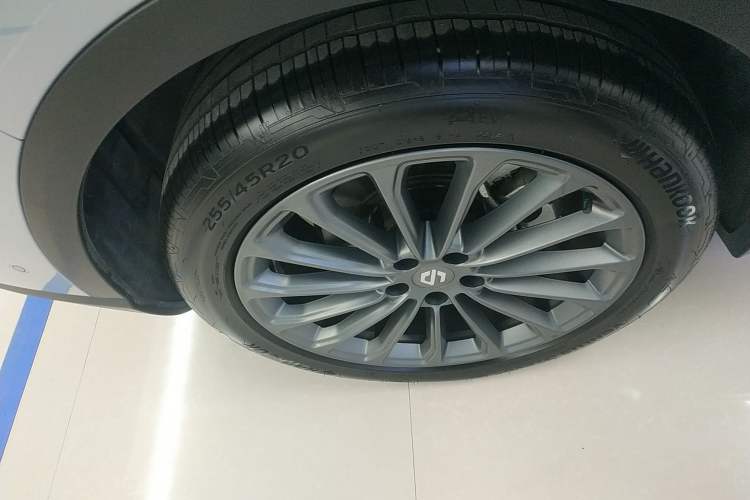 Used Leapmotor C11 2024 Range-Extended 300 Luxury Edition
