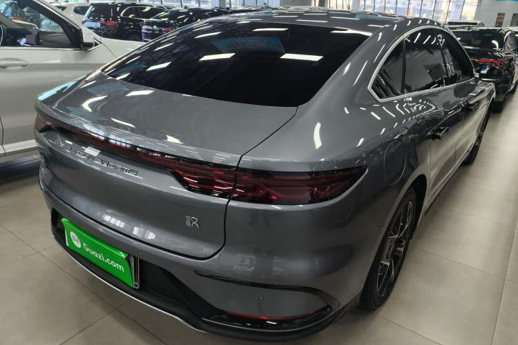 Used BYD Han 2024 DM-i Glory Edition 200KM Flagship Model
