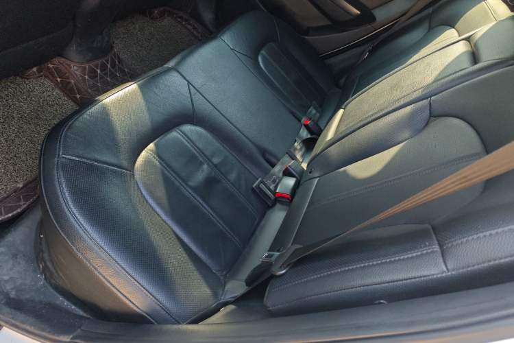 Used Hyundai ix35 2015 2.0L Automatic 2WD Smart Type China IV
