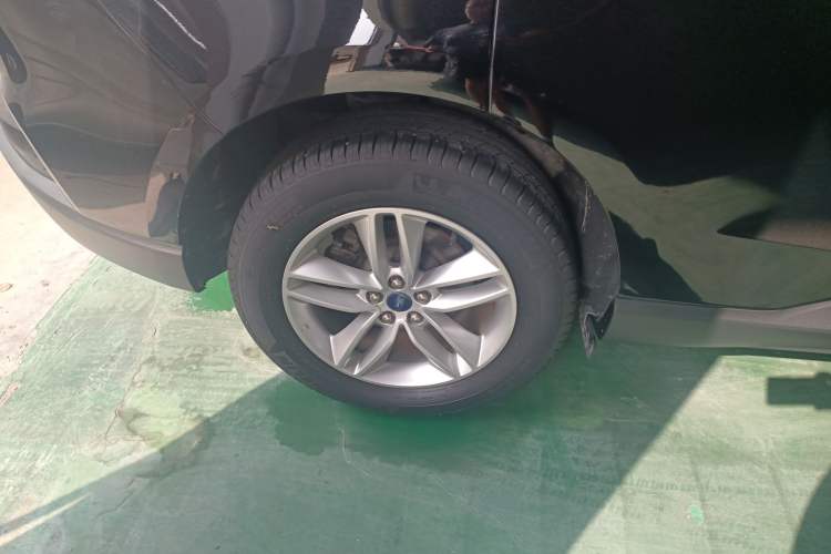 Used Ford Edge 2020 EcoBoost 245 Two-Wheel-Drive Titanium 5-Seater
