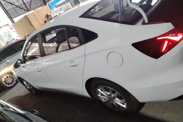 Used Roewe i5 
