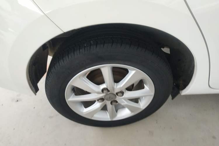 Used Toyota YARiS L 2015 1.5E Automatic Charm Edition