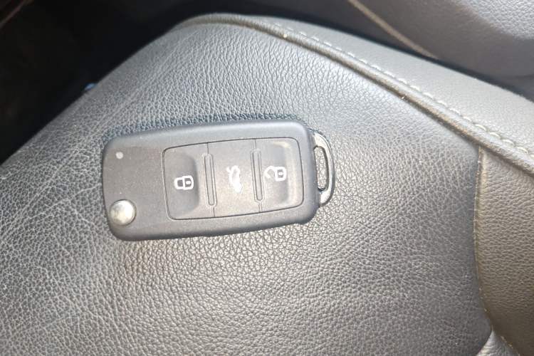 Used Volkswagen Sagitar 2015 230TSI Automatic Comfort Version
