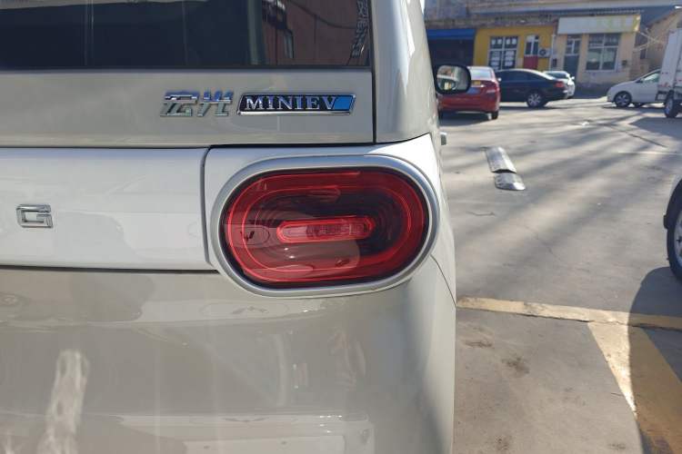 Used Wuling Hongguang MINIEV 2024 3rd Generation 215km Youth Edition
