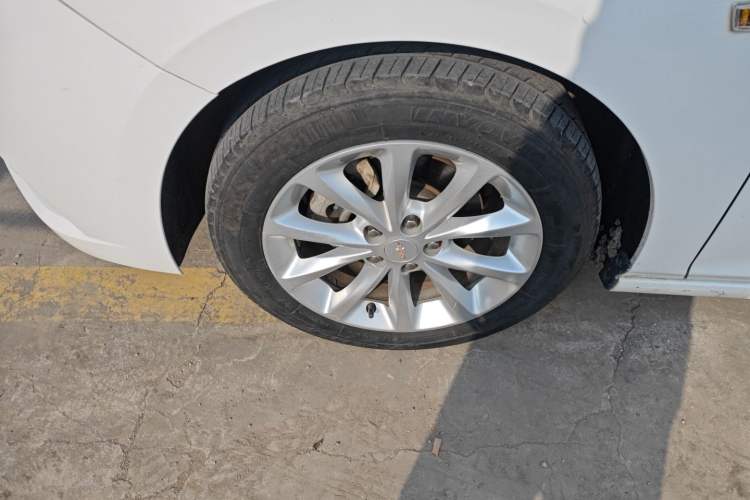 Used Chevrolet Cruze 2017 1.5L Automatic Pioneer Sunroof Edition
