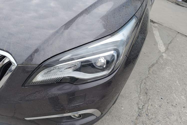 Used Buick Envision 2017 20T Two-Wheel Drive Luxury Model
