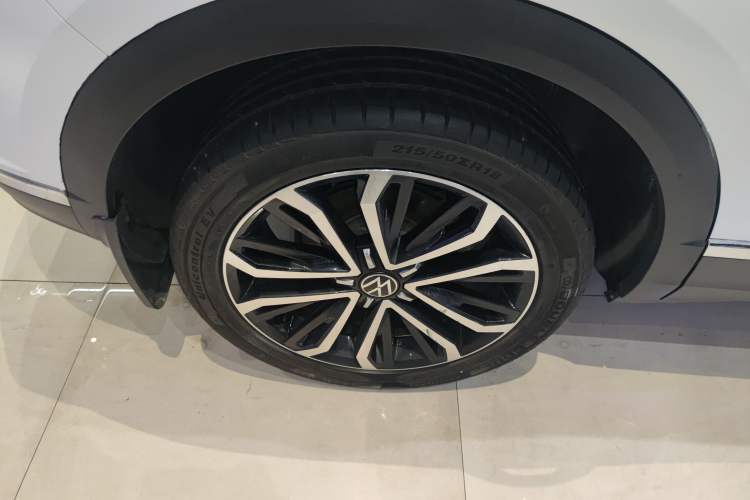 Used Volkswagen T-ROC 2021 280TSI DSG Two-Wheel Drive Comfort Connect 30th Anniversary Edition