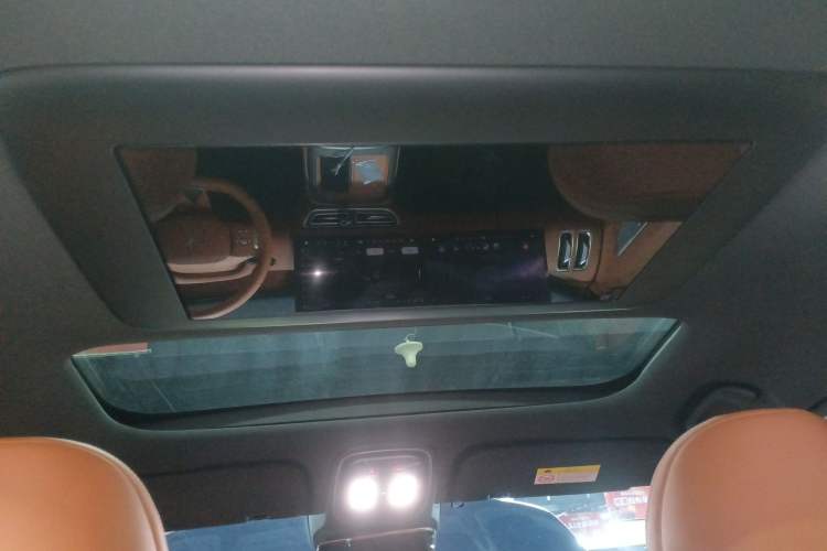 Used  S09 2025 Rear-Drive Ultra
