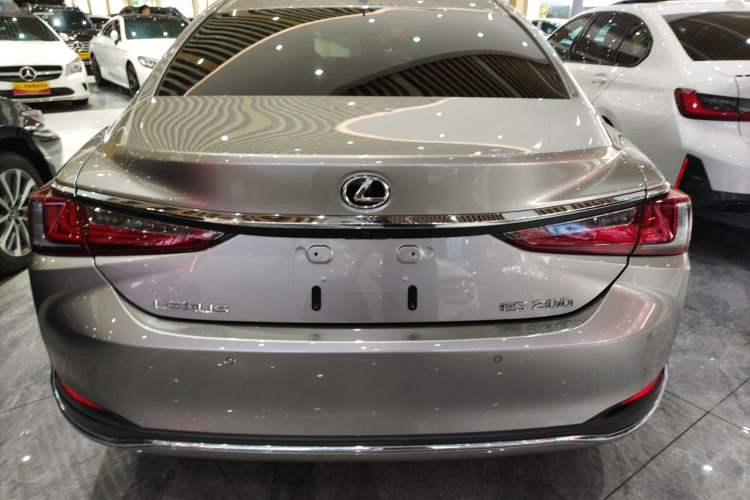 Used Lexus ES 2023 200 Excellence Edition