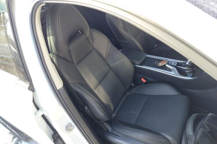 Used Lynk & Co 01 2019 2.0T Two-Wheel-Drive Pro Version China VI Standard
