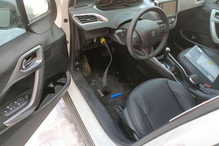 Used Peugeot 2008 2014 1.6L Automatic Fashion Edition